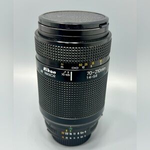 Nikon AF NIKKOR 70-210mm Lens in Black